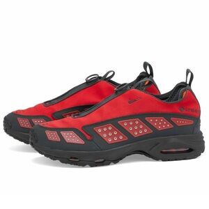 Air Max SNDR GORE-TEX
Dark Smoke Grey and Fire Red